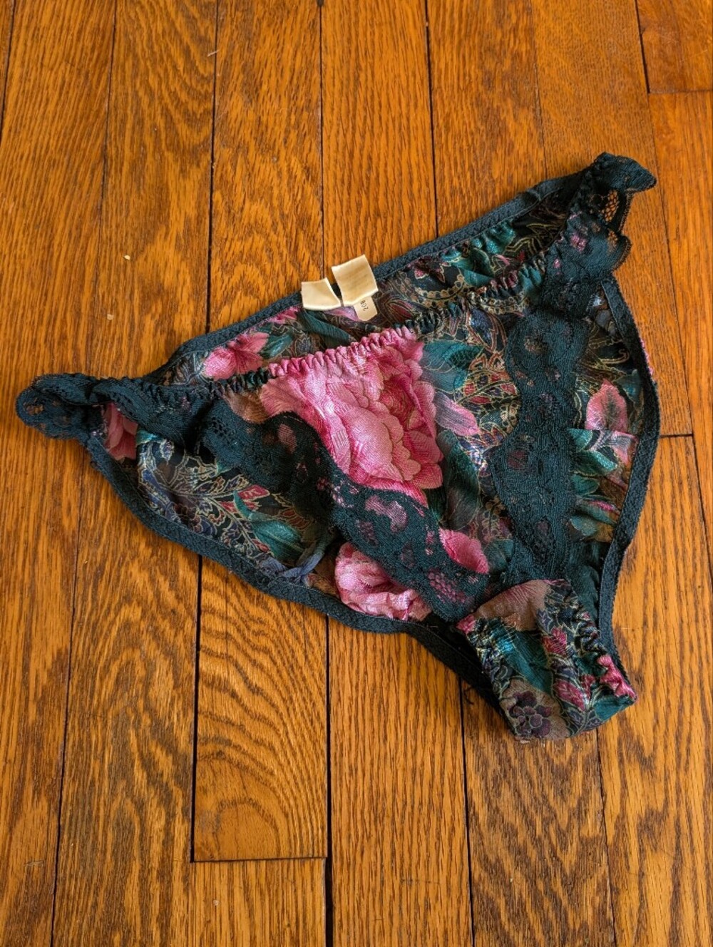Vintage Victoria's Secret Gold Label Floral Lace Trim Panties Underwear